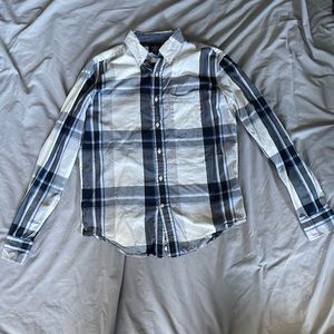 American Eagle shirt